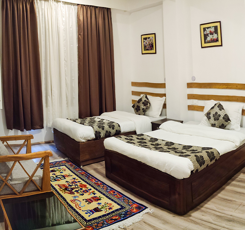 deluxe-family-room